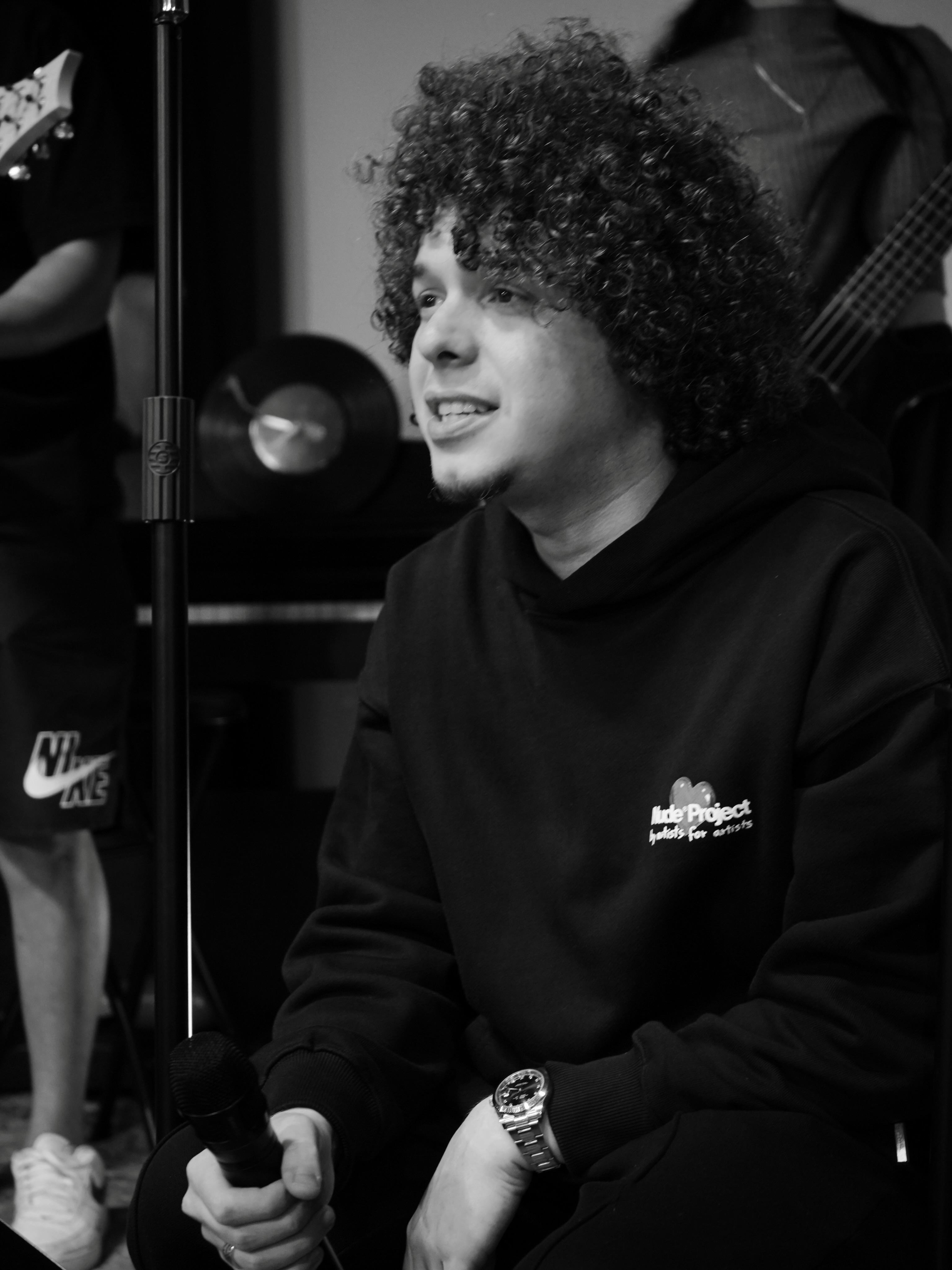 El Rojo celebra el halago de su mamá: "soy el mejor cantante del mundo"