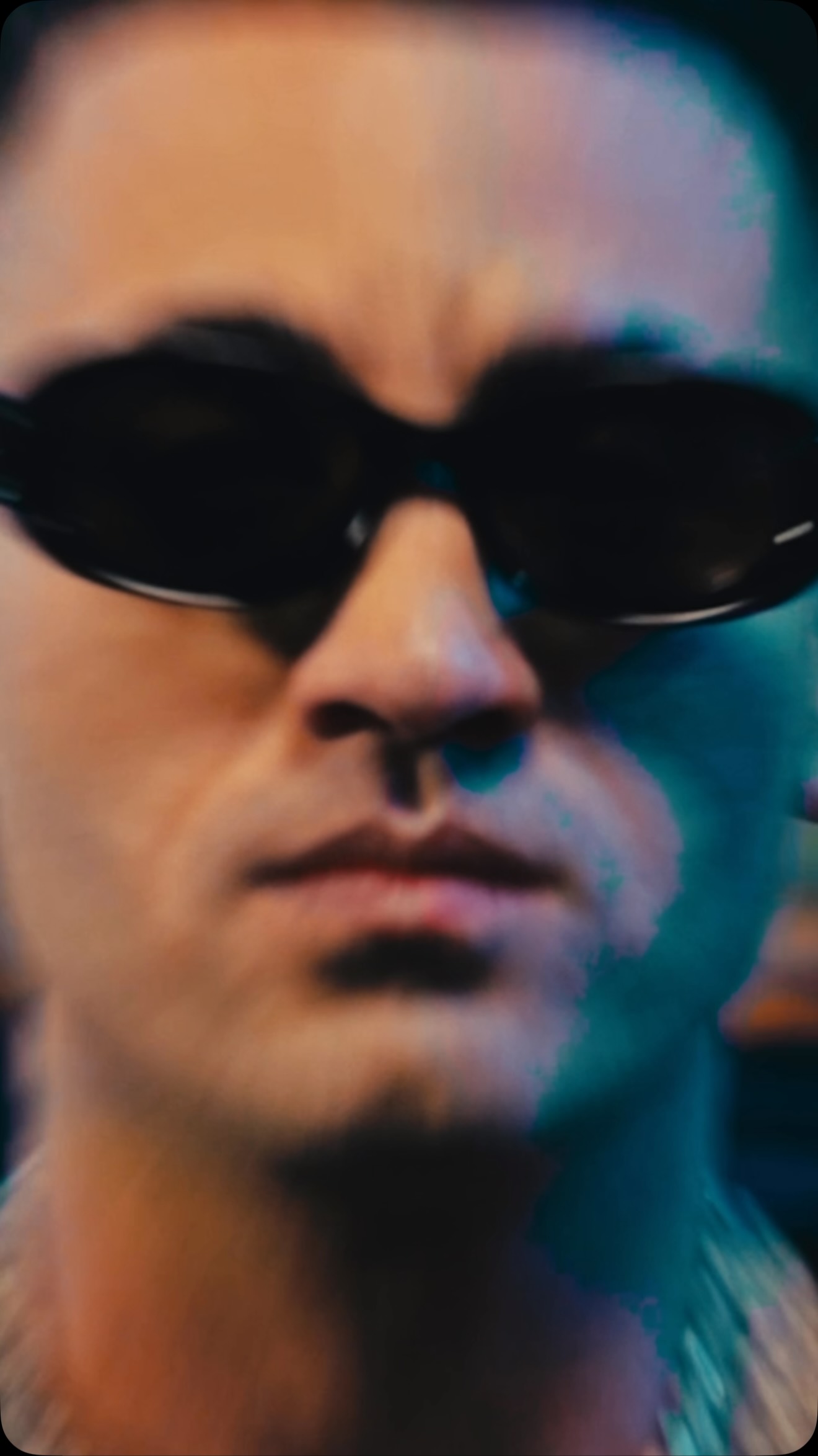 Lenier anuncia nuevo tema en YouTube